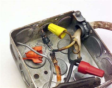 junction box burned|why do wires melt in junction box .